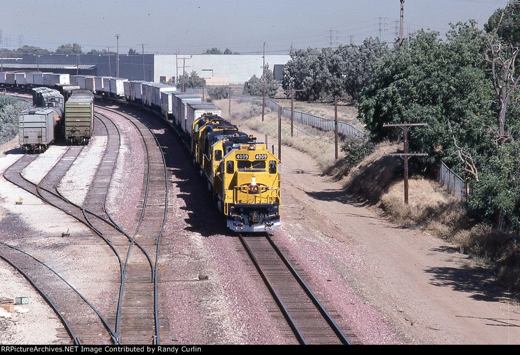 ATSF 4009 West Tr 199 at Sando Yard